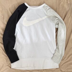 Nike Monochrome Sweatshirt
